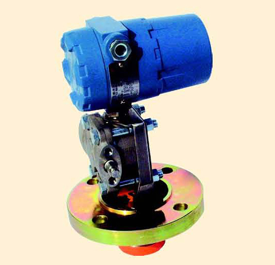 Flange type liquid level transmitter
